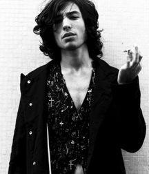 Out and Famous--Ezra!! 5da1ea43d4297.jpg