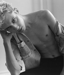 Best Of Freaky Friday--Black and White!! 5dc9537f8da6b.jpg
