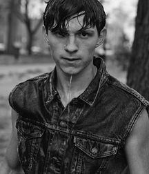 Best Of Freaky Friday--Black and White!! 5dc953822e769.jpg