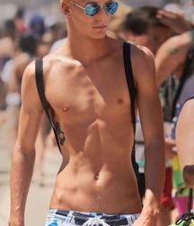 Best Of Freaky Friday--Summer Boys!! 5dc981a961e81.jpg