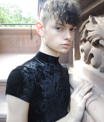 MODELS CORNER!! Troy Edwards! 5e21f2f7b683f.jpg