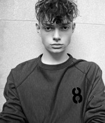 MODELS CORNER!! Troy Edwards!