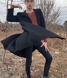 MODELS CORNER!! Troy Edwards! 5e21f306df8cb.jpg
