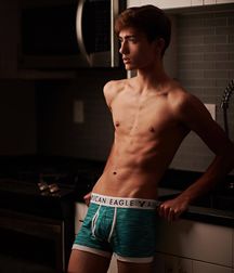 MODELS CORNER!! Kevin Espinosa! 5e29a7a4e2504.jpg