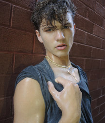 MODELS CORNER!! Zach Hines! 5e2afec865e31.jpg