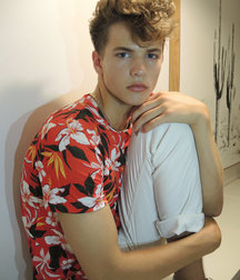 MODELS CORNER!! Zach Hines! 5e2afecf4c06b.jpg
