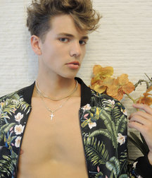 MODELS CORNER!! Zach Hines! 5e2afed0a5a81.jpg