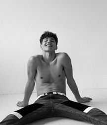 MODELS CORNER!! Zach Hines! 5e2afee82168f.jpg