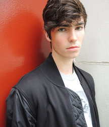 MODELS CORNER!! Raphael Wright! 5e2b000839888.jpg