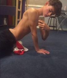Guys butts 5d53e340c0461.jpg