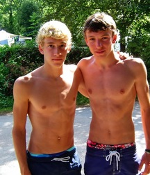 Wall Boys... 2 5da0794e405ed.jpg