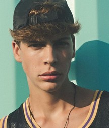 Wall Boys Shirtless Porn Teen 15 5e4d2d8cbd8e4.jpg