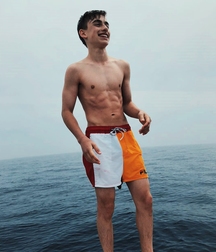 Boys Boys ... 5db08ba9cf90f.jpg