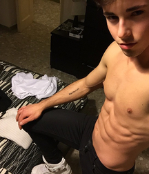 Boys Boys ... 5db08d8887b51.jpg