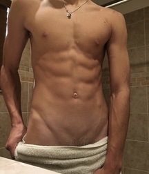 Boys Boys ... 5db08dab5b246.jpg