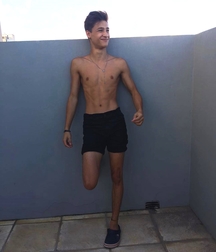 Boys Boys ... 5db08daea145b.jpg