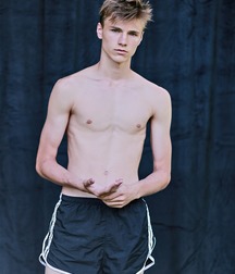 Boys Boys ... 5db08db2d011a.jpg