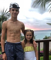 Boys Boys ... 5db08dd076050.jpg