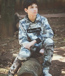 Boys 5d99a84a2be01.jpg