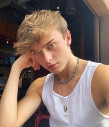 Cute Boys 5da88eb155a8a.jpg