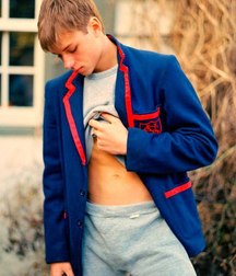 Blond Boys 5db7c05c469af.jpg