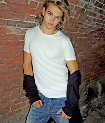 Blond Boys 5db7c08f578d0.jpg