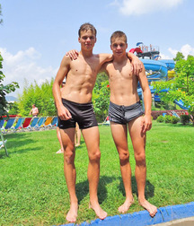 Duo 5dd0d9c0d85eb.jpg