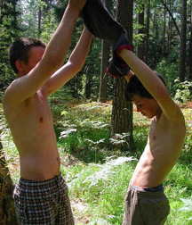 Duo 5dd0d9db94636.jpg