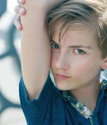 Beautiful faces 5dd7eac35a8a4.jpg