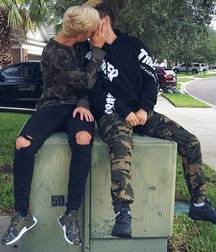 Tenderness and Kisses 5dea8ca30894e.jpg