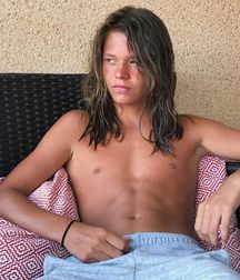 Long Haired Boys 5df1100f0a4e5.jpg