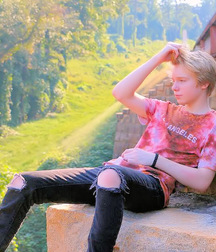 Beautiful and Cute Blond Boys 5df84f1282d93.jpg