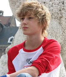 Beautiful and Cute Blond Boys 5df84f61b7fbb.jpg