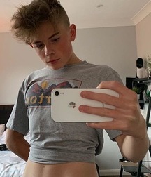 Selfies 5df9d62a7e5ab.jpeg