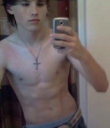 Selfies 5df9d66c07e42.jpg