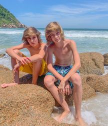 Just Sexy Boys 5e05b44133941.jpg