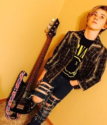 Boys Dressed Differently 5e1d6ce057d3f.jpg