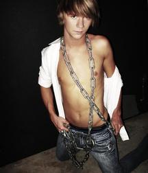 Boys Dressed Differently 5e1d6cfd45229.jpg