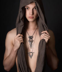 Boys Dressed Differently 5e1d6d2d2825d.jpg