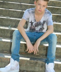 Pretty Boys Twinks 5e27cbee3dd6c.jpg