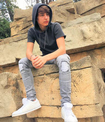 Pretty Boys Twinks 5e27cc27bce33.jpg