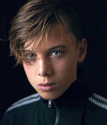 Beautiful Look of gay boys 5e3195f84d2bf.jpg