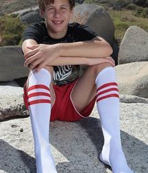 From JOK13 Pretty Boys 5e4411acd9946.jpg