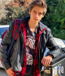 From JOK13 Pretty Boys 5e4411f714dd6.jpg