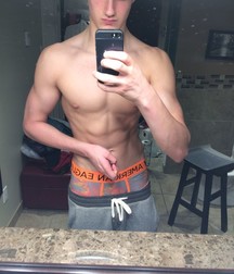 Cute boys and shirtless guys 5e49947d93e46.jpeg