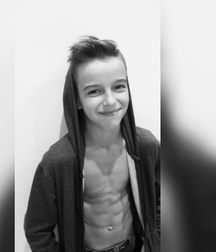 Saturday shirtless  5e91c846e9246.jpeg