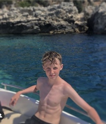Saturday shirtless  5e91c84ac7b1e.jpeg