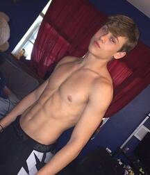 Sexy abs  5ec00f5069d3d.jpeg