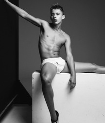 Sexy abs  5ec00f5970573.jpeg