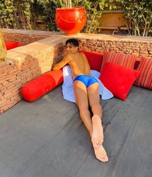 Sexy abs  5ec00f66bcf3e.jpeg